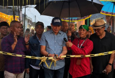 Wahyu Hidayat Resmi Buka Semar Tempo Doeloe Jilid 3 di Kampung Semar