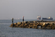 Usai Kesepakatan Damai As-Iran, Selat Hormuz Mulai Dilalui Kapal-Kapal Dagang, Trump: Jumat Depan Buka Penuh