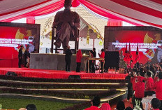 Megawati Resmikan Patung Bung Karno Membaca Buku di Blitar, Ajak Generasi Muda Cintai Ilmu Pengetahuan
