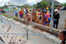 Pengunjung Harap Waspada! Rooftop Pasar Besar Malang Masuk Zona Bahaya