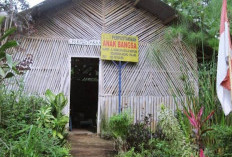 Berawal dari Jemuran Majalah di Halaman Rumah, Eko Cahyono Nyalakan Obor Literasi di Pelosok Malang