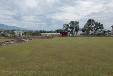 Pengerjaan Lapangan Sumberejo Molor karena Hujan