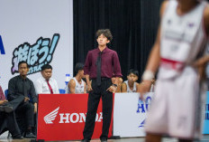Coach Pandu Kembali ke DBL, Dulu Berseragam Smanela Kini Antar Almamater ke Playoff