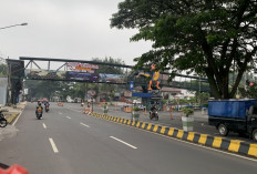 Lalu Lintas Jalan Insinyur Soekarno Depan Jatim Park 3 Ramai Lancar di Awal Libur Akhir Tahun