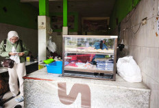 Warung Mak Par, Langganan Nasi Lalapan Jumbo Harga Mahasiswa 
