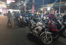 Berkah Tahun Ajaran Baru, Juru Parkir di Pusat Perbelanjaan Kota Batu Panen Rezeki