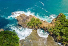 Jalur Menantang Menuju Pantai Jonggring Saloka, Pesona Tersembunyi di Malang Selatan