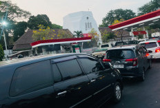 Antrean SPBU Malang Mengular, Pertamina Pasok 720 Kiloliter BBM per Hari
