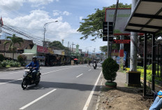 Lalu Lintas Jalan Raya Sengkaling Terpantau Sepi, Pengendara Tetap Diimbau Waspada