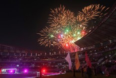 Khofifah Larang Pemkab/Pemkot se-Jatim Pesta Kembang Api pada Malam Tahun Baru