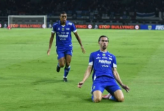 Persib Bandung Kukuh di Puncak Klasemen usai Kalahkan Persis 1-0