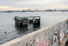 Masjid Wal Adhuna, Saksi Bisu Tenggelamnya Kampung Nelayan di Muara Baru