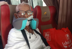 Mbah Mardi, Jemaah Haji Tertua RI, Digendong untuk Naik Bus Madinah-Makkah, Tidak Turun Bus di Bir Ali
