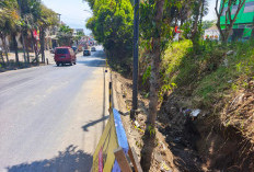 Trotoar Jalan Abdul Gani Kota Batu Mulai Dibangun, Proyek Dikerjakan Malam Hari