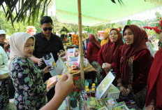 Peringati Hari Kartini, Wakil Bupati Malang Ajak Perempuan Tirtoyudo Jadi Penggerak Ekonomi Desa