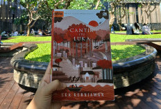 Luka Sejarah dan Kemunafikan Moral: Refleksi Mendalam di Balik Realisme Magis Novel 'Cantik Itu Luka'