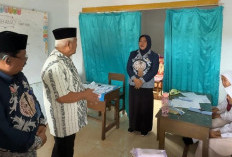 Bupati Sanusi Tinjau Lokasi Sekolah Roboh dan Salurkan Bantuan di Kecamatan Kalipare