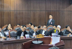 Denny Indrayana dan Refly Harun Siapkan Audiensi ke DPR, Dorong Pemakzulan Gibran