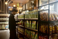 Pusat Oleh-Oleh di Batu Terkena Efek Domino Dolar: Harga Kripik Tempe, Pie Apel, Sambal Lauk Naik