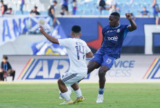 Arema FC vs Persik 1-1, Gol Menit 88 Dianulir VAR di Kanjuruhan
