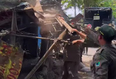 Sudah Tiga Kali Diperingatkan, Satpol PP Bongkar Bedak di Atas Fasum Mayjen Sungkono