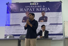 Sibuk Pimpin Organisasi Kampus, Mahasiswa Ini Tetap Produktif Menulis