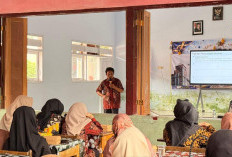 Cegah Anak Putus Sekolah, Mahasiswa FEB UB Turun Langsung Edukasi Wali Murid di Banyuwangi 