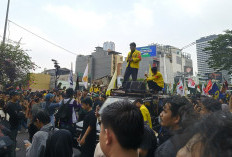 Aksi Mahasiswa di Sudirman Bergerak, Pemerintah Didesak Setop MBG dan KDMP