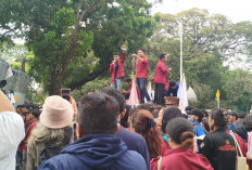 Mahasiswa UBK Tuntut Pengurus BEM yang Terima Uang sebelum Aksi Istana Diberi Nilai E
