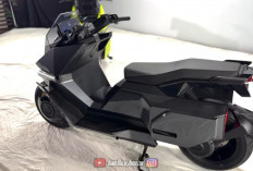 Motor Listrik Omo X Viral! Bisa Jalan Sendiri, Fitur Moge dan Smart Key dari HP Curi Perhatian