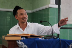 Bukan dengan Harta, Gus Baha Ungkap Rahasia Bagaimana Allah Menaikkan Derajat Seseorang