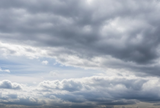 Prakiraan Cuaca Malang Raya 25 Januari 2026: Dataran Tinggi Hujan Disertai Kilat, Suhu Batu di Titik Terendah 