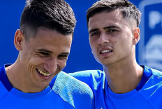 Luka Menalo dan Eliano Reijnders Disebut Mirip, Momen Latihan Persib Bikin Bobotoh Salah Fokus