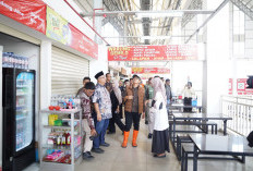 Atap Pasar Among Tani Bocor Saat Hujan Deras, Wali Kota Batu Target Perbaikan Sepekan