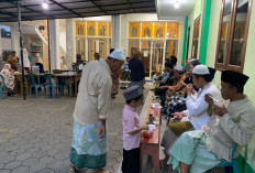 Ramadan 1447 H, Takmir Masjid Al Ihsan Berbagi Takjil dan Gelar Buka Bersama warga sekitar