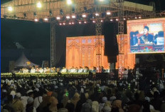 15 Ribu Jemaah Padati Stadion Gajayana, Gus Iqdam Pimpin Doa Bersama untuk Korban Kanjuruhan