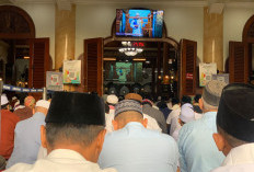 Ribuan Jemaah Padati Masjid Jami’ Malang, Khatib Singgung Bekal Amal di Alam Kubur