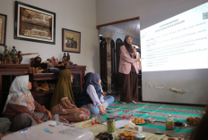 Penguatan Kemandirian Ekonomi PKK Desa Landungsari melalui Pelatihan Literasi Digital E-Commerce Affiliate