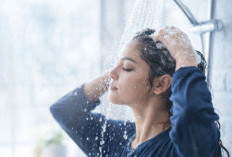 Keramas Siang Hari saat Menjalani Puasa Ramadan, Bagaimana Hukumnya?