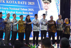 Wali Kota Batu Beri Beasiswa 271 Guru untuk Raih Gelar Sarjana