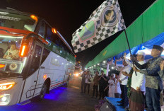 1.201 Jamaah Haji Kota Malang Resmi Berangkat, Kloter Terbesar Dilepas dari Ki Angmor