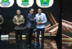 RT Berkelas Bawa Wahyu Hidayat Raih Penghargaan Pelayanan Publik Nasional