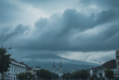 Prakiraan Cuaca Malang Raya 18 Januari 2026: Ada Potensi Petir-Angin Kencang, Mayoritas Wilayah Hujan Ringan 